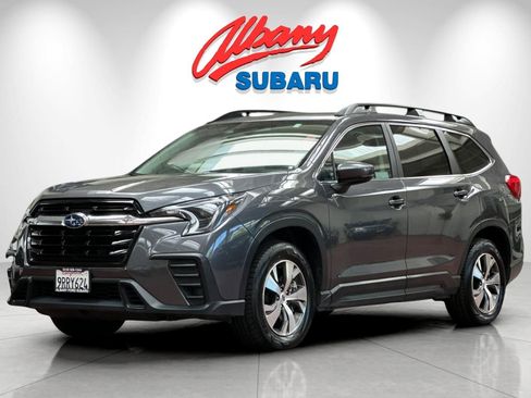 Used 2025 Subaru Ascent Premium AWD/4WD image 9