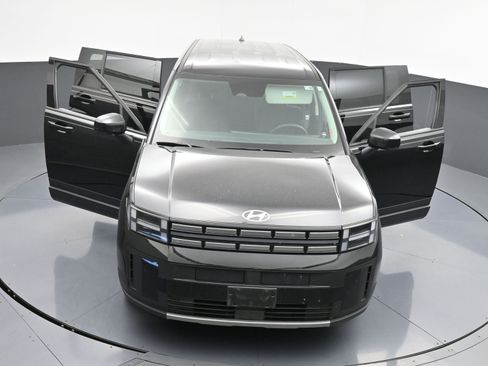 Used 2025 Hyundai Santa Fe SE image 38