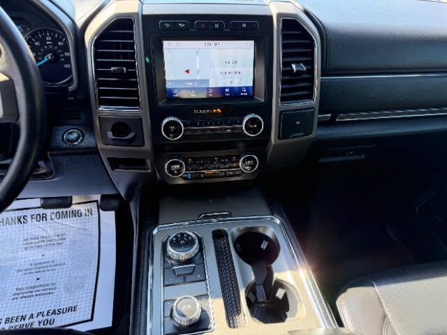 Used 2020 Ford Expedition XLT w/ Equipment Group 202A AWD/4WD image 15