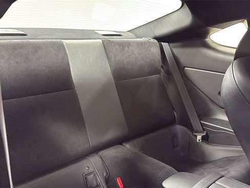 Used 2024 Toyota GR86 Premium image 17