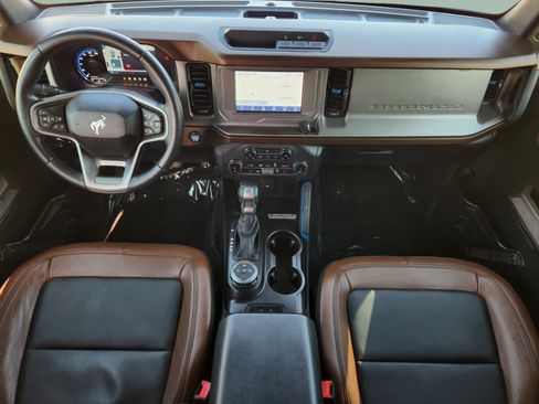 Used 2022 Ford Bronco Outer Banks AWD/4WD image 18