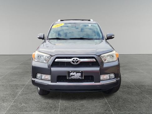 Used 2011 Toyota 4Runner SR5 image 2