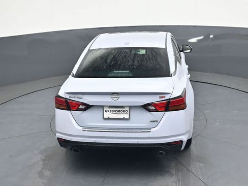 Used 2023 Nissan Altima 2.5 SR w/ SR Premium Package AWD/4WD image 32