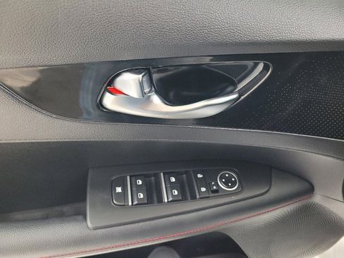 Used 2023 Kia Forte GT image 27