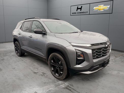 New 2026 Chevrolet Equinox LT w/ Convenience Package II AWD/4WD image 1