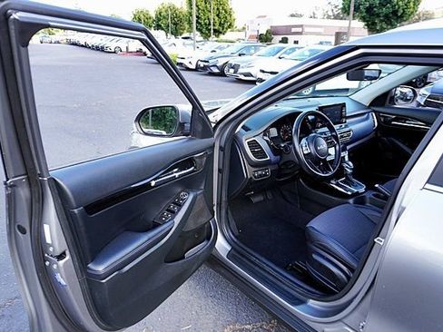 Used 2023 Kia Seltos S FWD image 37