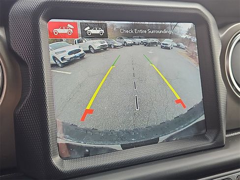 Used 2021 Jeep Wrangler Unlimited Rubicon 4xe w/ Steel Bumper Group image 15