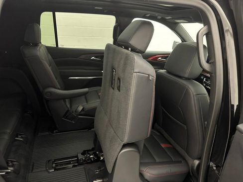 Used 2024 Chevrolet Traverse RS AWD/4WD image 75