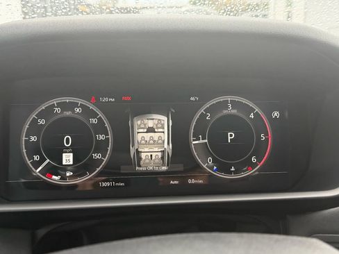 Used 2018 Land Rover Discovery HSE AWD/4WD image 18