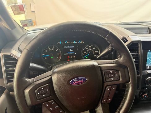 Used 2017 Ford F150 XLT w/ Equipment Group 302A Luxury RWD image 11