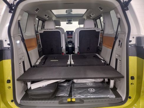 New 2025 Volkswagen ID. Buzz 1st Edition image 18