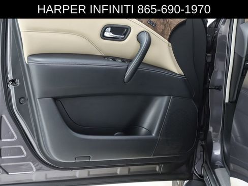 Used 2023 INFINITI QX80 Premium Select w/ Cargo Package image 19