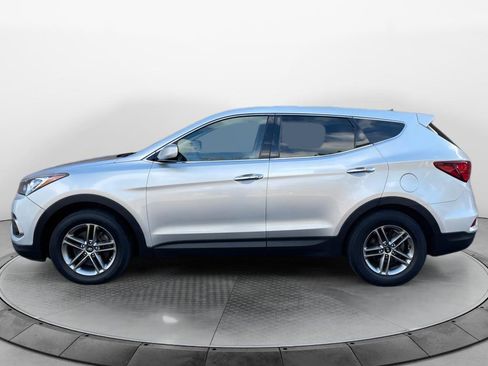 Used 2018 Hyundai Santa Fe Sport image 2