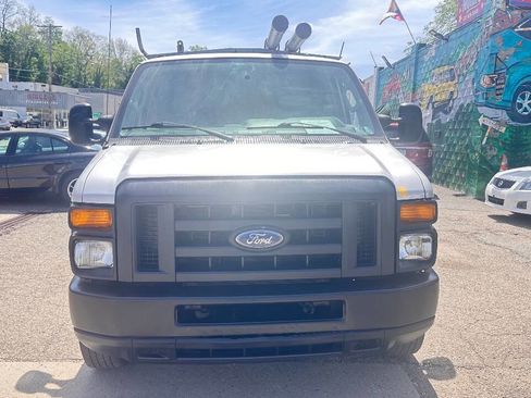 Used 2014 Ford E-250 and Econoline 250 w/ Commercial Cargo Van Package RWD image 3