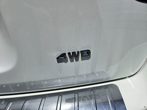 Used 2020 Nissan Pathfinder S AWD/4WD image 5