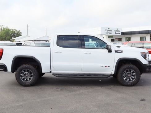 New 2026 GMC Sierra 1500 AT4X AWD/4WD image 4