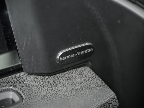 Used 2016 Dodge Charger SRT Hellcat w/ Harman/Kardon Audio Group image 19