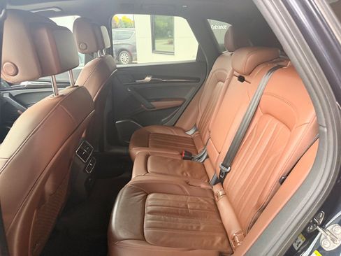 Used 2019 Audi Q5 2.0T Premium image 12