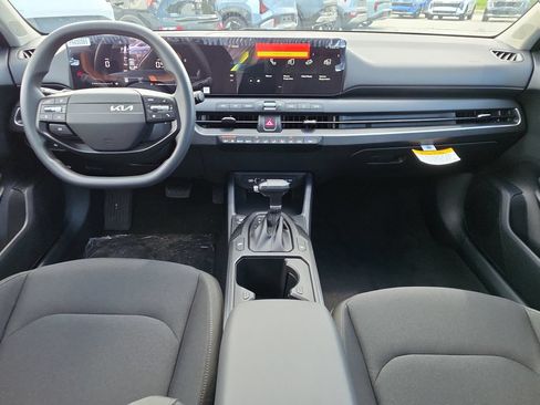 New 2026 Kia K4 FWD image 12