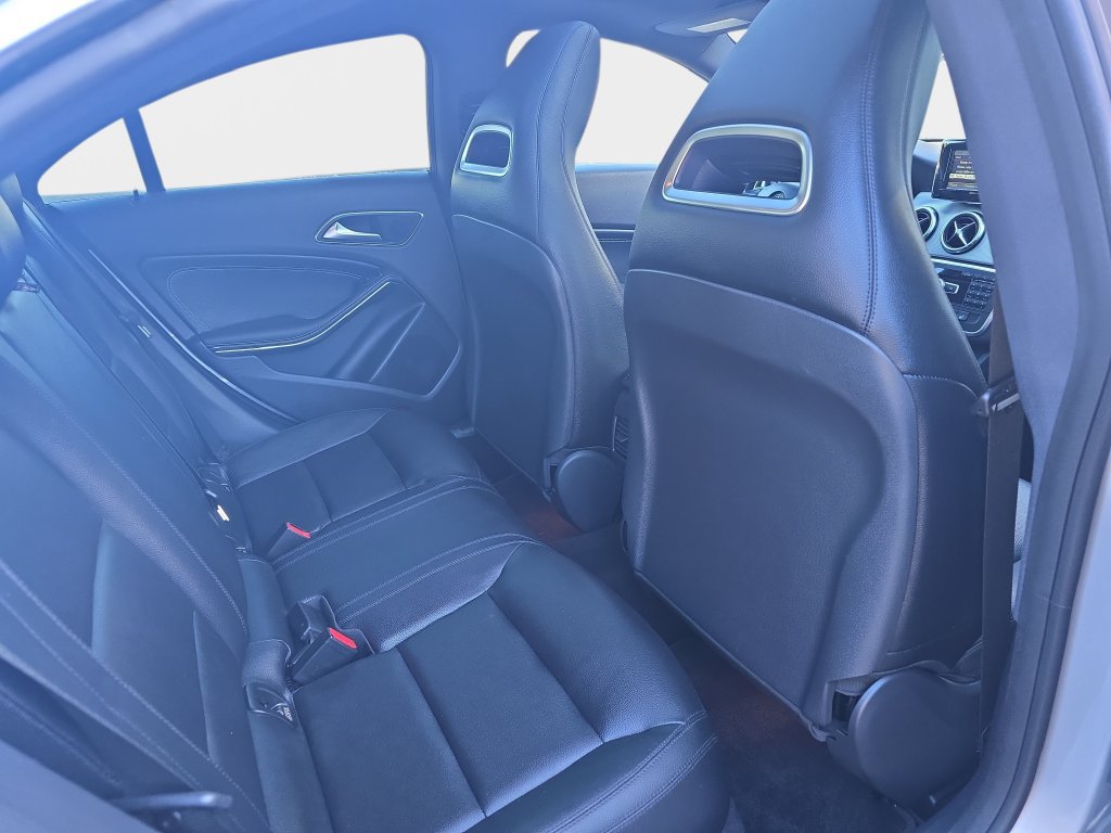 Used 2014 Mercedes-Benz CLA 250 image 13