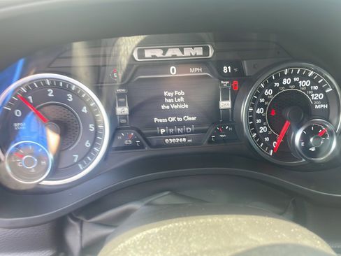 Used 2022 RAM 1500 Big Horn AWD/4WD image 14