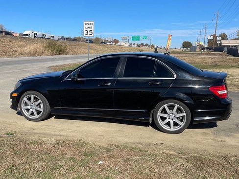Used 2014 Mercedes-Benz C 250 Sedan image 3