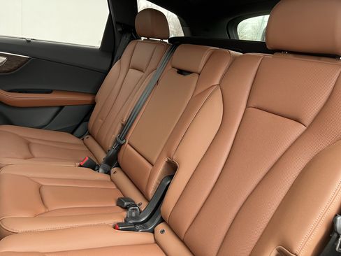 Certified 2025 Audi Q7 2.0T Premium Plus w/ Premium Plus Package image 34