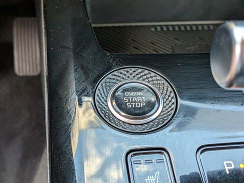 Used 2024 Kia Niro EX image 31