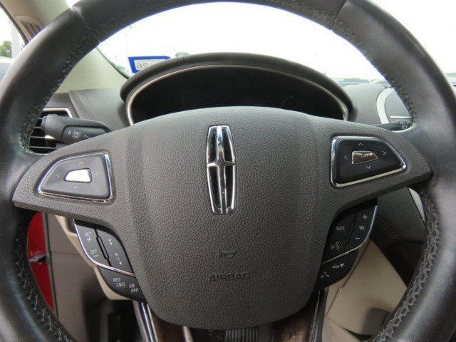 Used 2016 Lincoln MKX Reserve w/ Driver Assistance Package FWD image 25