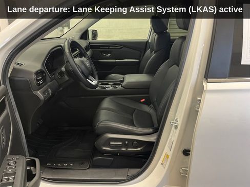 Used 2025 Honda Pilot EX-L image 12