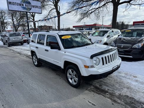 Used 2017 Jeep Patriot Sport w/ Tire & Wheel Group image 1