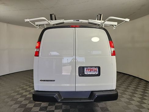 New 2025 Chevrolet Express 3500 w/ Driver Convenience Package image 9