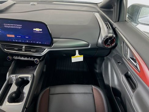 New 2026 Chevrolet Equinox EV RS image 24