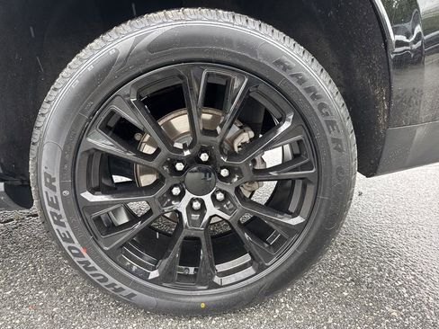 Used 2021 GMC Yukon AT4 w/ AT4 Premium Plus Package AWD/4WD image 34