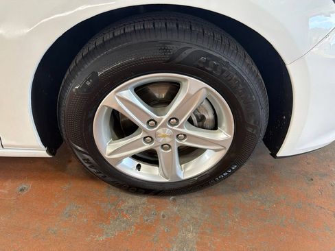 Used 2024 Chevrolet Malibu LT FWD image 10