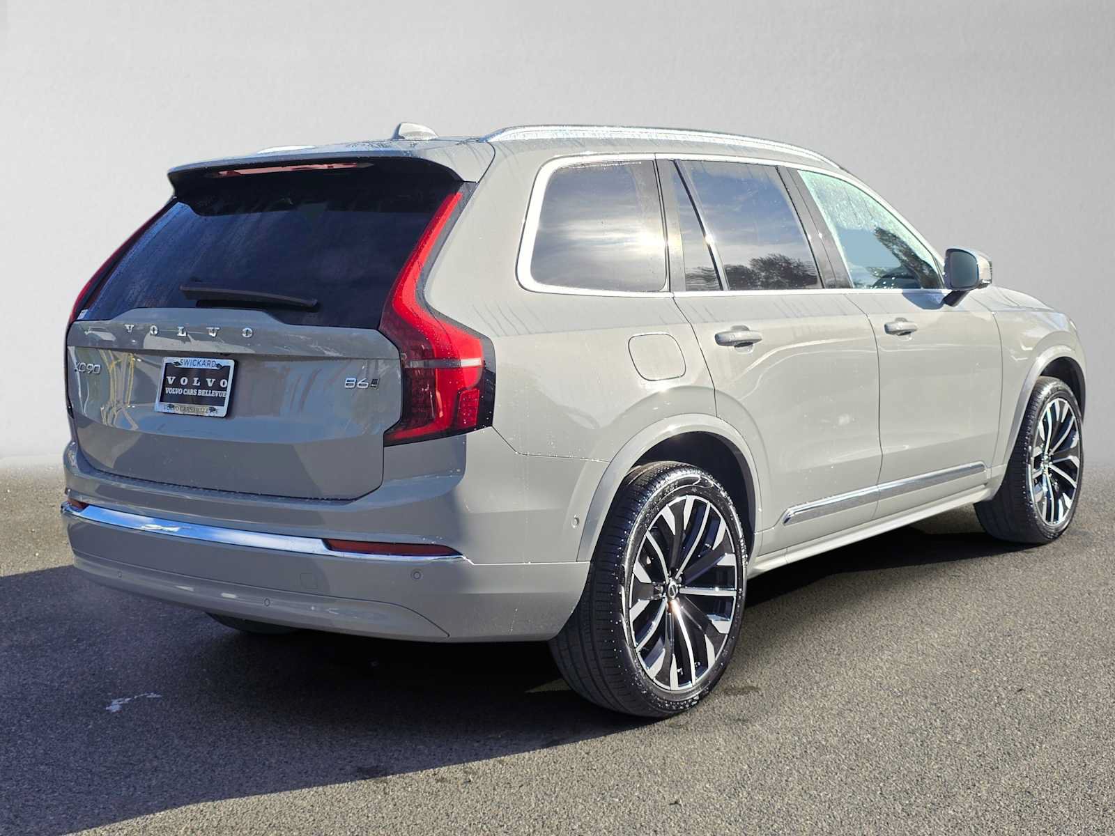 Used 2026 Volvo XC90 B6 Ultra w/ Protection Package AWD/4WD image 3