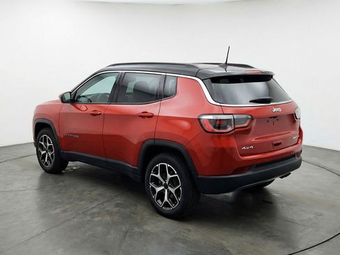 Used 2025 Jeep Compass Limited image 6