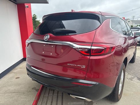 Used 2019 Buick Enclave Essence AWD/4WD image 3