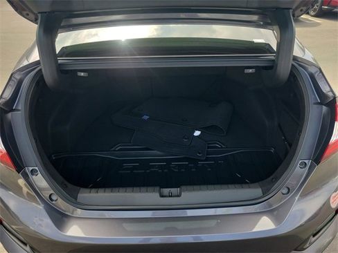 Certified 2019 Honda Clarity Plug-In Hybrid image 9