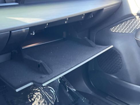 Used 2024 Nissan Ariya AWD image 10