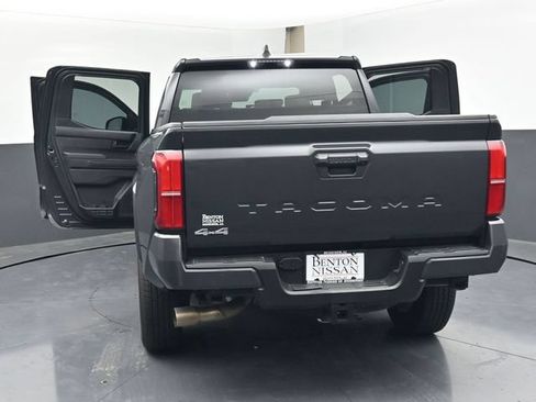 Used 2025 Toyota Tacoma SR5 AWD/4WD image 47