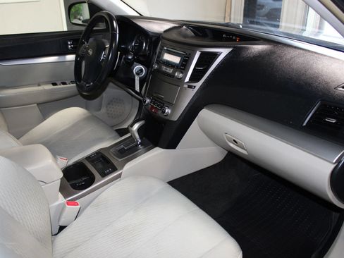 Used 2012 Subaru Legacy 2.5i Premium AWD/4WD image 23