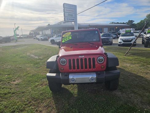 Used 2012 Jeep Wrangler Sport w/ Connectivity Group AWD/4WD image 8