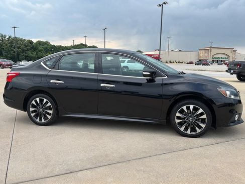 Used 2019 Nissan Sentra SR FWD image 24