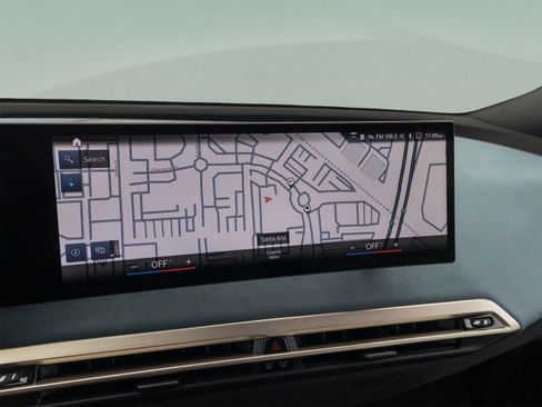 Used 2023 BMW iX xDrive50 w/ Premium Package AWD/4WD image 27