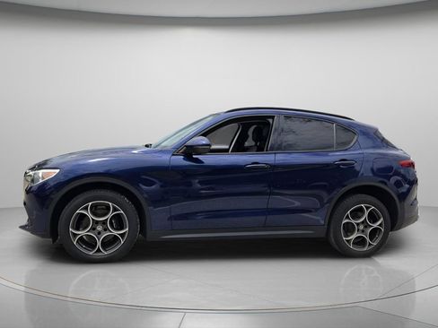 Used 2018 Alfa Romeo Stelvio Sport w/ Quick Order Package 22J Sport AWD/4WD image 3