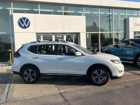 Used 2018 Nissan Rogue SL image 3