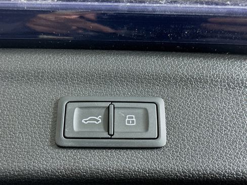 Used 2021 Audi Q3 2.0T Premium w/ Convenience Package image 29