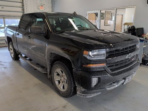Used 2018 Chevrolet Silverado 1500 LT w/ All Star Edition image 5