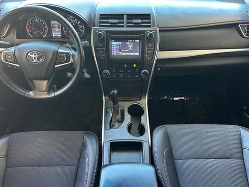 Used 2017 Toyota Camry SE FWD image 15